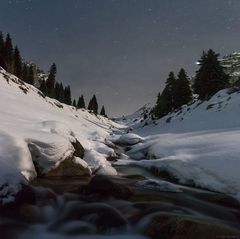 Холодная лунная ночь на Туюк-Су
